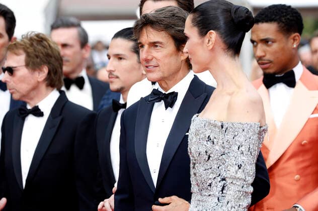 Jerry Bruckheimer, Tom Cruise, Jennifer Connelly and Greg Tarzan Davis at the premiere of the feature film Top Gun Maverick at the Festival de Cannes 2022 75 Cannes International Film Festival at the Palais des Festivals Cannes, 18 05 2022. Foto:xD.xBedrosianx xFuturexImage