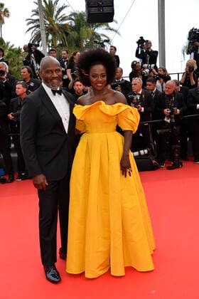 Viola Davis with husband Julius Tennon premiering the feature film Top Gun Maverick at the Festival de Cannes 2022 75 Cannes International Film Festival at the Palais des Festivals Cannes May 18 2022
