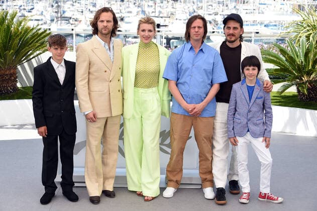 Entertainment Themen der Woche KW20 Entertainment Bilder des Tages 75th Cannes film festival 2022, Photocall film ˜Le otto montagne™. Pictured: Andrea Palma, Lupo Barbiero, Alessandro Borghi, Luca Marinelli, Felix Van Groeningen, Charlotte Vandermeersch  Copyright: xAlbertoxTerenghi Cannesx2022x xix xVenezia2020x