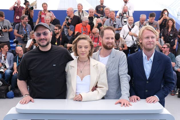 75eme Festival International du Film de Cannes. Photocall du film Tchaikovski s Wife . 75eme Festival International du Film de Cannes. Photocall du film Tchaikovski s Wife . Festival de Cannes 2022 - The 75th annual Cannes film festival 2022 in Cannes - France - photocall of Tchaikovski s Wife 280342 2022-05-19 Cannes France Mikhailova, Alena; Serebrennikov, Kirill; Biron, Odin  Copyright: xSergexArnalx xStarfacex STAR_280342_033