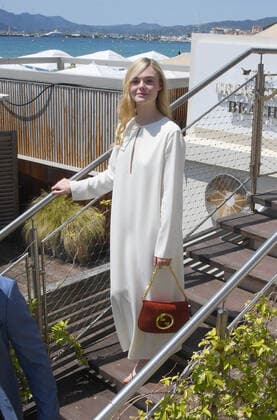 Venice,75th Cannes film festival 2022, Elle Fanning esce dall Hotel Martinez e fa una passeggiata sulla Croisette  Copyright: xCannesx2022x xipa-agency.netx xVenezia2020x