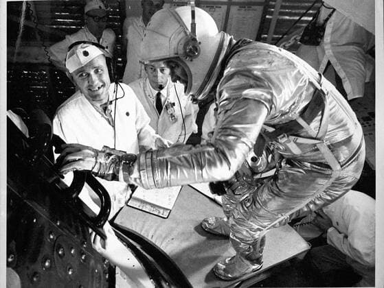 Astronaut L.Gordon Cooper climbed into the Mercury spacecraft (May 15,1963) At Cap Canaveral(Fla),Astronaut L.Gordon Cooper climbed into the Mercury spacecraft Faith 7 . (May 15,1963) Copyright: xPhoto12 Coll-DITE NASAx DIT01037_204