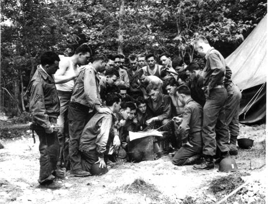 Briefing before D-Day, June 6, 1944 in England Officers and men of a U.S. Armt unit receive information on their objective on D-Day (June 6, 1944) in Normandy coast . Copyright: xPhoto12 Coll-DITE USISx DIT01103_228