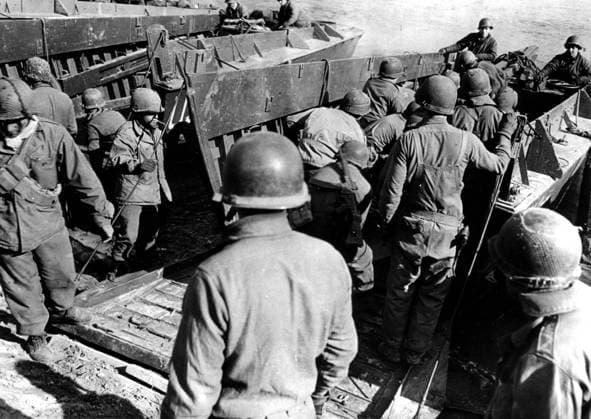 Third U.S. Army troops cross Rhine in assault boats, March 22, 1945 Soldiers of the 3rd U.S. Army load equipment on U.S. Navy assault boats being readied to cross the Rhine river March 23, 1945, the day after infantrymen established a bridgehead on the eastern bank of the German river . Copyright: xPhoto12 Coll-DITE USISx DIT01103_244