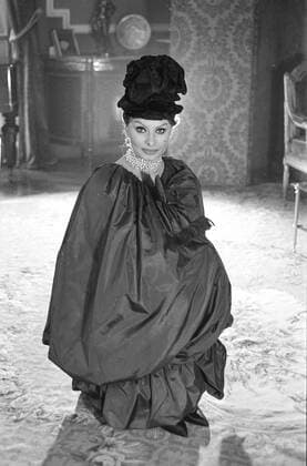 Sophia Loren in Christian Dior fashion Sophia Loren (born 20. 09. 1934 in Rome), italian actress. Photo taken in Paris, France, 1959. Luc Fournol Photo12 Copyright: xLucxFournol Photo12x FRN11A00_078