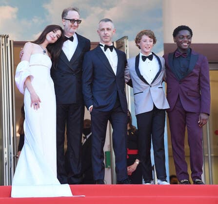 American actress Anne Hathaway and actors Michael Banks Repeta, Tovah Felshuh, Jaylin Webb and Jeremy Strong attend the premiere of Armageddon Time at Palais des Festivals at the 75th Cannes Film Festival, France on Thursday, May 19, 2022.  CAN20220519172 RUNExHELLESTAD
