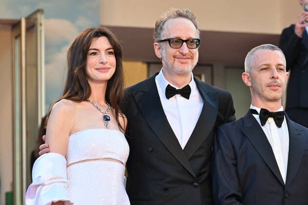 75eme Festival International du Film de Cannes. Montee des marches du film Armageddon Time . 75th Cannes International Film Festival .Red Carpet of the movie Armageddon Time . 280382 2022-05-19 Cannes France Gray, James; Hathaway, Anne  Copyright: xL.Urmanx xStarfacex STAR_280382_082