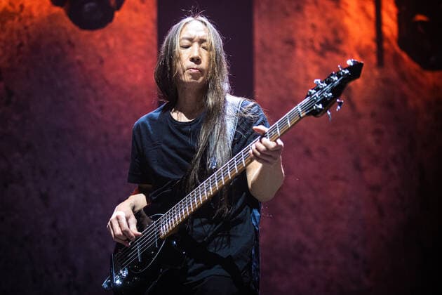 Dream Theater live in Oslo, Norway Oslo, Norway. 19th, May 2022. The American progressive metal band Dream Theater performs a live concert Oslo Spektrum in Oslo. Here bass player John Myung is seen live on stage. Oslo Norway  Copyright: xGonzalesxPhoto Jan-ErikxEriksenx