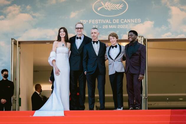 75eme Festival International du Film de Cannes. Montee des marches du film Armageddon Time . 75th Cannes International Film Festival .Red Carpet of the movie Armageddon Time . 280374 2022-05-19 Alpes-Maritimes Cannes France Gray, James; Hathaway, Anne  Copyright: xTerencexBaelenx STAR_280374_130