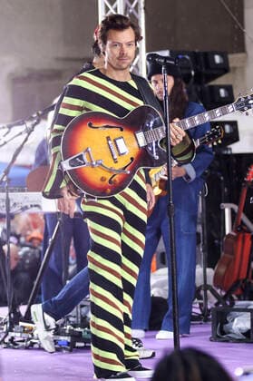 Harry Styles live at an NBC Today Show Citi Concert Series concert at Rockefeller Plaza New York, 19 05 2022. Foto:xT.xKingx xFuturexImage