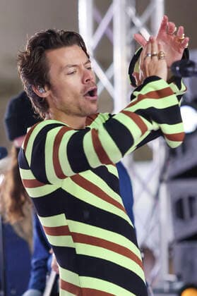 Harry Styles live at an NBC Today Show Citi Concert Series concert at Rockefeller Plaza New York, 19 05 2022. Foto:xT.xKingx xFuturexImage