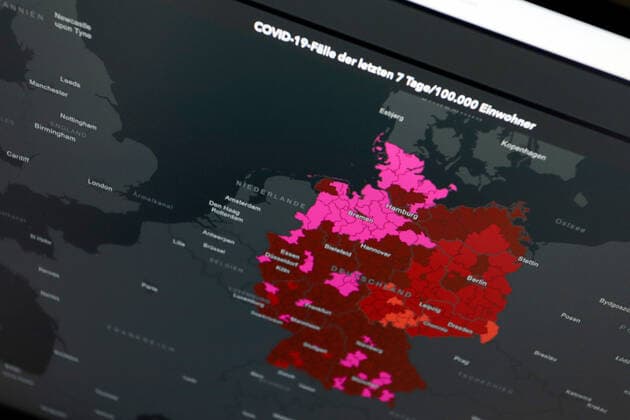 RKI dashboard, 7 day incidence is now 361.8 7 day incidence, RKI dashboard on a monitor on 20 05 2022 in Siegen Germany.
