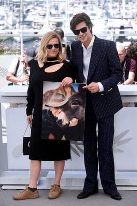 75th Cannes film festival 2022, Photocall film EO (Hi Han). Pictured: Lorenzo Zurzolo, Ewa Piaskowska  Copyright: xAlbertoxTerenghi Cannesx2022x xix xVenezia2020x