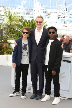 75eme Festival International du Film de Cannes. Photocall du film Armageddon Time . 75th International Cannes Film Festival. Photocall woth Armageddon Time movie cast 75th Cannes Film Festival. Photocall with cast of the film Armageddon time . Michael Banks Repeta, director James Gray and Jaylin Webb. 280423 2022-05-20 Cannes France  Copyright: xIsabellexVautierx xStarfacex STAR_280423_035