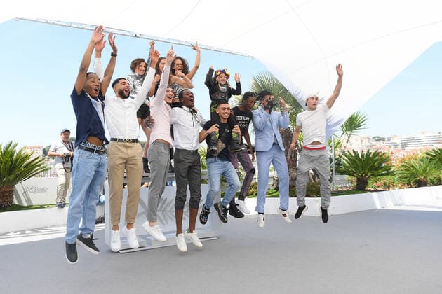 75eme Festival International du Film de Cannes. Photocall. Festival de Cannes 2022 - The 75th annual Cannes film festival 2022 in Cannes - France - photocall of Rodeo - Mustapha Dianka; Mohamed Bettahar. Front : Chris Makodi, Louis Sotton, Junior Correia, Yanis Lafki, Ahmed Hamdi; Dave Nsaman Okebwan 280435 2022-05-20 Cannes France  Copyright: xLionelxGuericolas MPPx STAR_280435_035