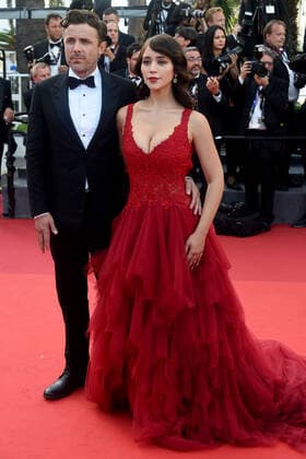 75th Cannes film festival 2022, Red Carpet film Three thousand years of longing. Pictured: Casey Affleck, Caylee Cowan  Copyright: xAlbertoxTerenghi Cannesx2022x xix xVenezia2020x