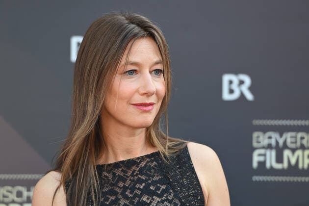 Johanna WOKALEK actress, single image, cropped single image, portrait, portrait Bavarian Film Award 2021 Red Carpet, red carpet, on 20 05 2022 in the Prinzregententheater in Munich