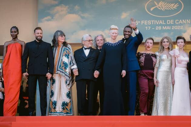 Internationale Filmfestspiele von Cannes, Three Thousand Years of Longing Premiere 75eme Festival International du Film de Cannes. Montee des marches du film Trois Mille Ans A T Attendre . 75th Cannes International Film Festival. Red Carpet of the film Three Thousand Years Waiting for You 280443 2022-05-20 Cannes France Swinton, Tilda; Elba, Idris; Miller, George  Copyright: xTerencexBaelenx STAR_280443_022