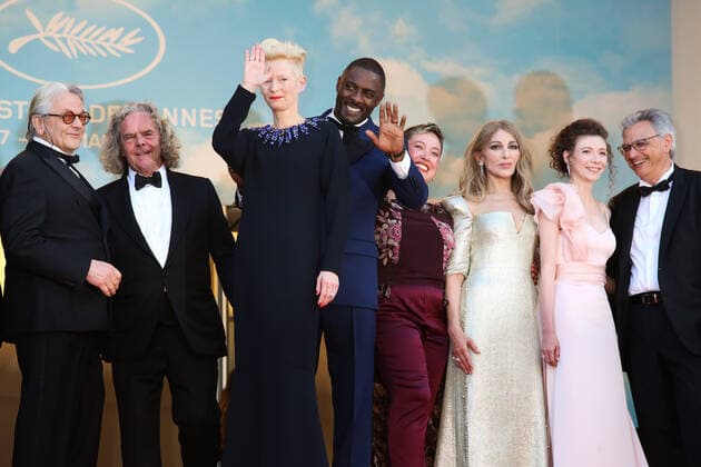 Entertainment Bilder des Tages 75th Cannes Film Festival. Red carpet of the film Three thousand years of longing . Director George Miller, producer Douglas Mitchell, Tilda Swinton, Idris Elba and screenwriter Augusta Gore. 280446 2022-05-20 Cannes France  Copyright: xIsabellexVautierx xStarfacex STAR_280446_043