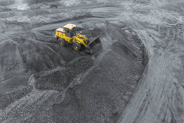 IMAGO Nature: Unsere Erde, Ressourcen, Kohle Open pit mine, breed sorting. Mining coal. Bulldozer sorts coal. Extractive industry, anthracite. Coal industry. Black gold , 25631864.jpg, coal, equipment, industrial, mine, black, heavy, industry, land, machinery, open, dig, digger, excavation, machine, bulldozer, dirt, earth, energy, fossil, fuel, minerals, moving, quarry, carbon, damage, ecology, exploitation, extract, loader, miner, natural, nature, opencast, soil, supply, tractor, work, excavator, pit, hard-coal, destroyed, engineer, recovery, stone, truck, mover, ore, anthracite, mining, sorting,