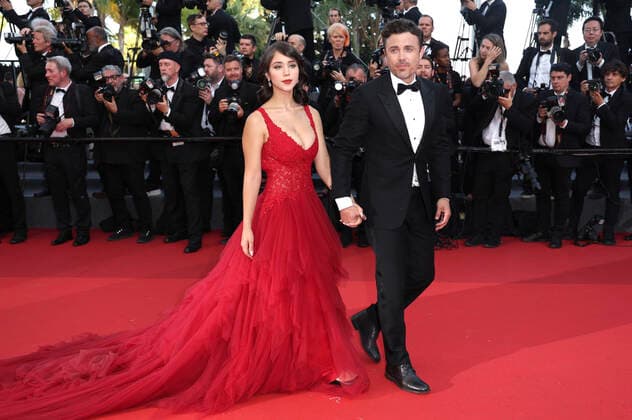 Caylee Cowan and Casey Affleck at the premiere of the feature film Three Thousand Years of Longing at the Festival de Cannes 2022 75 Cannes International Film Festival at the Palais des Festivals Cannes, 20 05 2022. Foto:xD.xBedrosianx xFuturexImage