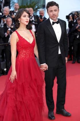 Caylee Cowan and Casey Affleck at the premiere of the feature film Three Thousand Years of Longing at the Festival de Cannes 2022 75 Cannes International Film Festival at the Palais des Festivals Cannes, 20 05 2022. Foto:xD.xBedrosianx xFuturexImage