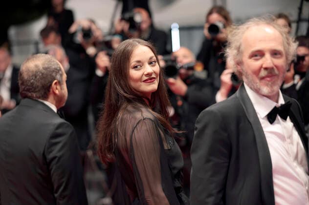 Marion Cotillard and Arnaud Desplechin at the premiere of the feature film Brother and Sister Frere et soeur at the Festival de Cannes 2022 75 Cannes International Film Festival at the Palais des Festivals Cannes, 20 05 2022. Foto:xS.xGabschx xFuturexImage