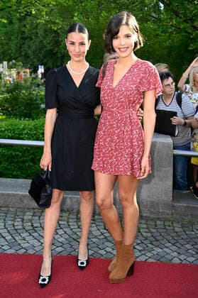 Nadine Menz and Jasmin Gassmann at the award ceremony of the 43 Bavarian Film Award 2021 at the Prinzregententheater in Munich, 20 05 2022 Foto:xF.xKernx xFuturexImage