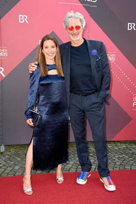 Rufus Beck with daughter Sarah Beck at the award ceremony of the 43 Bavarian Film Award 2021 at the Prinzregententheater in Munich, 20 05 2022 Foto:xF.xKernx xFuturexImage