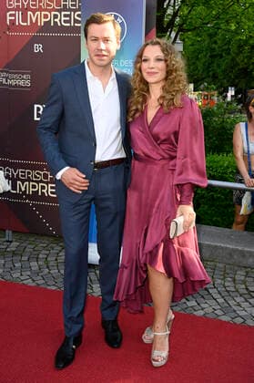 David Kross and Antonia Bill at the 43 Bavarian Film Awards 2021 ceremony at the Prinzregententheater in Munich, 20 05 2022 Foto:xF.xKernx xFuturexImage