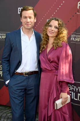 David Kross and Antonia Bill at the 43 Bavarian Film Awards 2021 ceremony at the Prinzregententheater in Munich, 20 05 2022 Foto:xF.xKernx xFuturexImage
