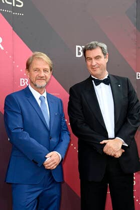 Sönke Wortmann and Markus Söder at the award ceremony of the 43 Bavarian Film Award 2021 at the Prinzregententheater in Munich, 20 05 2022 Foto:xF.xKernx xFuturexImage
