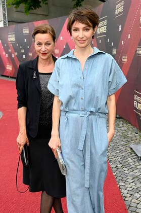 Jule Ronstedt and Julia Koschitz at the 43 Bavarian Film Award 2021 ceremony at the Prinzregententheater in Munich, 20 05 2022 Foto:xF.xKernx xFuturexImage