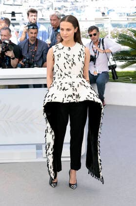 Alicia Vikander at the photocall for the streaming series Irma Vep at the Festival de Cannes 2022 75 Cannes International Film Festival at the Palais des Festivals Cannes, 21 05 2022. Foto:xS.xGabschx xFuturexImage