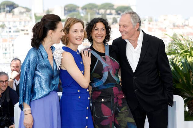 Xenia Maingot, Vicky Krieps, Emily Atef and Björn Floberg at the photocall for the feature film Plus que jamais More Than Ever at the Festival de Cannes 2022 75 Cannes International Film Festival at the Palais des Festivals Cannes, Foto:xD.xBedrosianx xFuturexImage