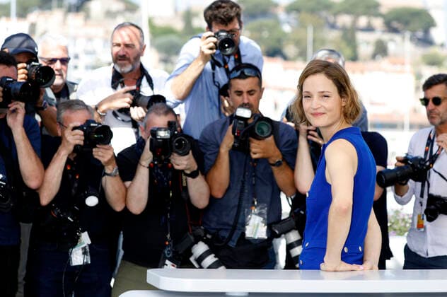 Vicky Krieps at the photocall for the feature film Plus que jamais More Than Ever at the Festival de Cannes 2022 75 Cannes International Film Festival at the Palais des Festivals Cannes, Foto:xD.xBedrosianx xFuturexImage