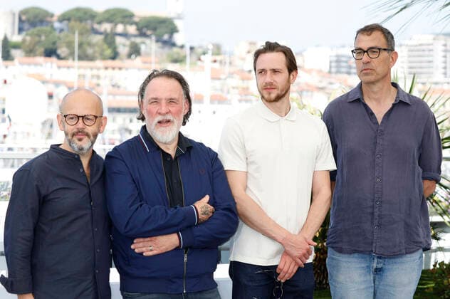 Gilles Marchand, Bouli Lanners, Bastien Bouillon and Dominik Moll at the photocall for the feature film La nuit du 12 The Night of the 12th at the Festival de Cannes 2022 75 Cannes International Film Festival at the Palais des Festivals Cannes, 21 05 2022 Foto:xD.xBedrosianx xFuturexImage