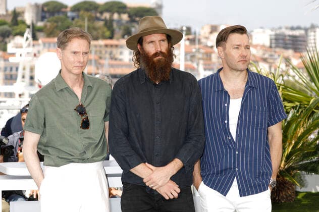 Sean Harris, Thomas M Wright and Joel Edgerton at the photocall for the feature film The Stranger at the Festival de Cannes 2022 75 Cannes International Film Festival at the Palais des Festivals Cannes, 21 05 2022. Foto:xD.xBedrosianx xFuturexImage