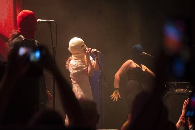 2022 05 21 21 14 17 AMSTERDAM Band member Maria Alyochina, who escaped from Russia, during a concert by the Russian activist art collective Pussy Riot at the Q Factory ANP EVERT ELZINGA netherlands out belgium out  Copyright: xx x448993949x originalFilename: 448993949.jpg