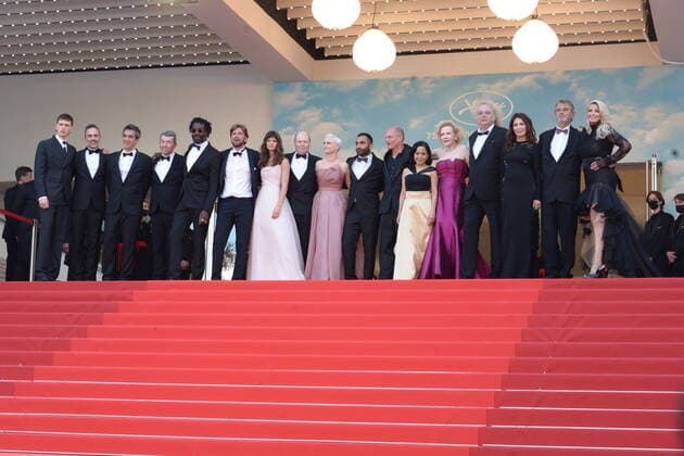 May 21, 2022, CANNES, France: CANNES, FRANCE - MAY 21: Director Ruben Östlund, Charlbi Dean, Henrik Dorsin, Vicki Berlin, Arvin Kananian, Woody Harrelson, Dolly De Leon, Sunnyi Melles, Zlatko Buric, Iris Berben, Ralph Schicha and Carolina Gynning attend the screening of Triangle Of Sadness during the 75th annual Cannes film festival at Palais des Festivals on May 21, 2022 in Cannes, France. CANNES France - ZUMAi09_ 20220521_zaf_i09_015 Copyright: xFrederickxInjimbertx
