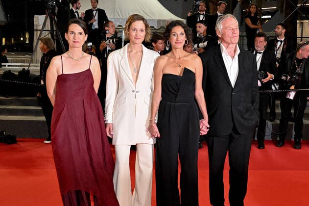 75eme Festival International du Film de Cannes. Montee des marches du film R.N.M . Festival de Cannes 2022 - The 75th annual Cannes film festival 2022 in Cannes 280513 2022-05-21 Cannes France  Copyright: xL.Urmanx xStarfacex STAR_280513_037