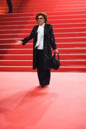 75eme Festival International du Film de Cannes. Montee des marches du film R.N.M . Festival de Cannes 2022 - The 75th annual Cannes film festival 2022 in Cannes - France - RMN Red Carpet - Giovanna Ralli 280515 2022-05-21 Cannes France  Copyright: xLionelxGuericolas MPPx STAR_280515_025