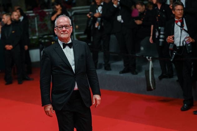 75eme Festival International du Film de Cannes. Montee des marches du film Fumer fait tousser . Festival de Cannes 2022 - The 75th annual Cannes film festival 2022 in Cannes - France - Fumer fait tousser Red Carpet - Thierry Fremaux 280514 2022-05-21 Cannes France  Copyright: xLionelxGuericolas MPPx STAR_280514_001