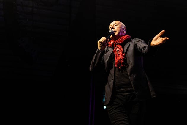 Simple Minds live in Copenhagen, Denmark Copenhagen, Denmark. 21st, May 2022 The Scottish rock band Simple Minds performs a live concert at KB Hallen at Frederiksberg, Copenhagen. Here singer, songwriter and musician Jim Kerr is seen live on stage. Copenhagen Denmark  Copyright: xGonzalesxPhoto ErlingxBrodersenx