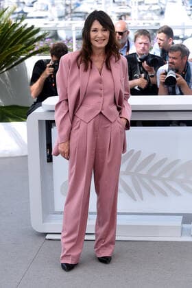 75th Cannes film festival 2022, Photocall film Triangle of sadness Pictured: Iris Berben  Copyright: xAlbertoxTerenghi Cannesx2022x xix xVenezia2020x