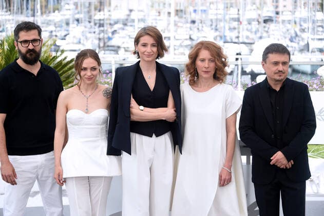 75th Cannes film festival 2022, Photocall film R.M.N.. Pictured: Judith State, Orsolyna Moldovan, Macrina Barladeanu, Cristian Mongiu, Marvin Grigore  Copyright: xAlbertoxTerenghi Cannesx2022x xix xVenezia2020x