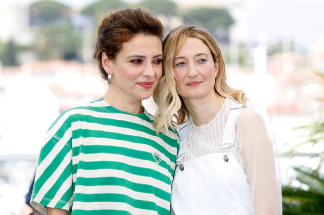 Jasmine Trinca and Alba Rohrwacher at the photocall for the feature film Marcel at the Festival de Cannes 2022 75 Cannes International Film Festival at the Palais des Festivals Cannes, 22 05 2022. Foto:xD.xBedrosianx xFuturexImage