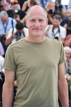 75eme Festival International du Film de Cannes. Photocall du film Triangle of sadness . 75th International Cannes Film Festival. Photocall with Triangle of sadness movie cast 280569 2022-05-22 Cannes France Harrelson, Woody  Copyright: xSergexArnalx xStarfacex STAR_280569_013