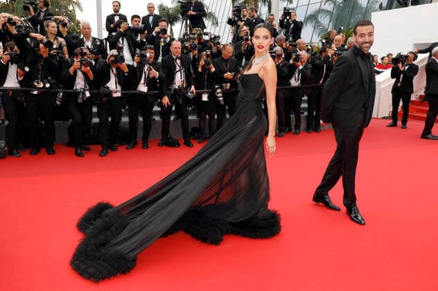 Sara Sampaio and Mohammed Al Turki at the premiere of the feature film Forever Young Les Amandiers at the Festival de Cannes 2022 75 Cannes International Film Festival at the Palais des Festivals Cannes, 22 05 2022. Foto:xS.xGabschx xFuturexImage