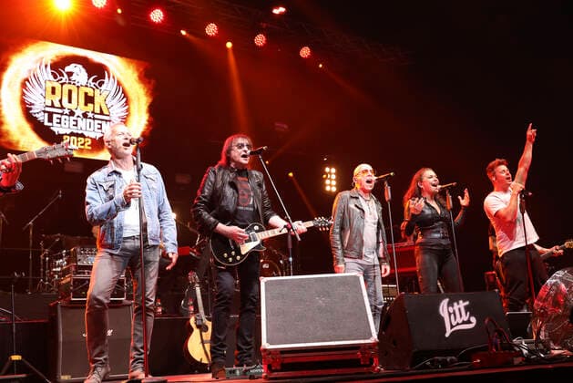 Dirk Michaelis, Dieter Maschine Birr, Toni Krahl from City, Julia Neigel from Silly and Alexander Knappe live at a Rock Legends Live 2022 concert at Max Schmeling Halle Berlin, 22 05 2022 Foto:xB.xKriemannx xFuturexImage